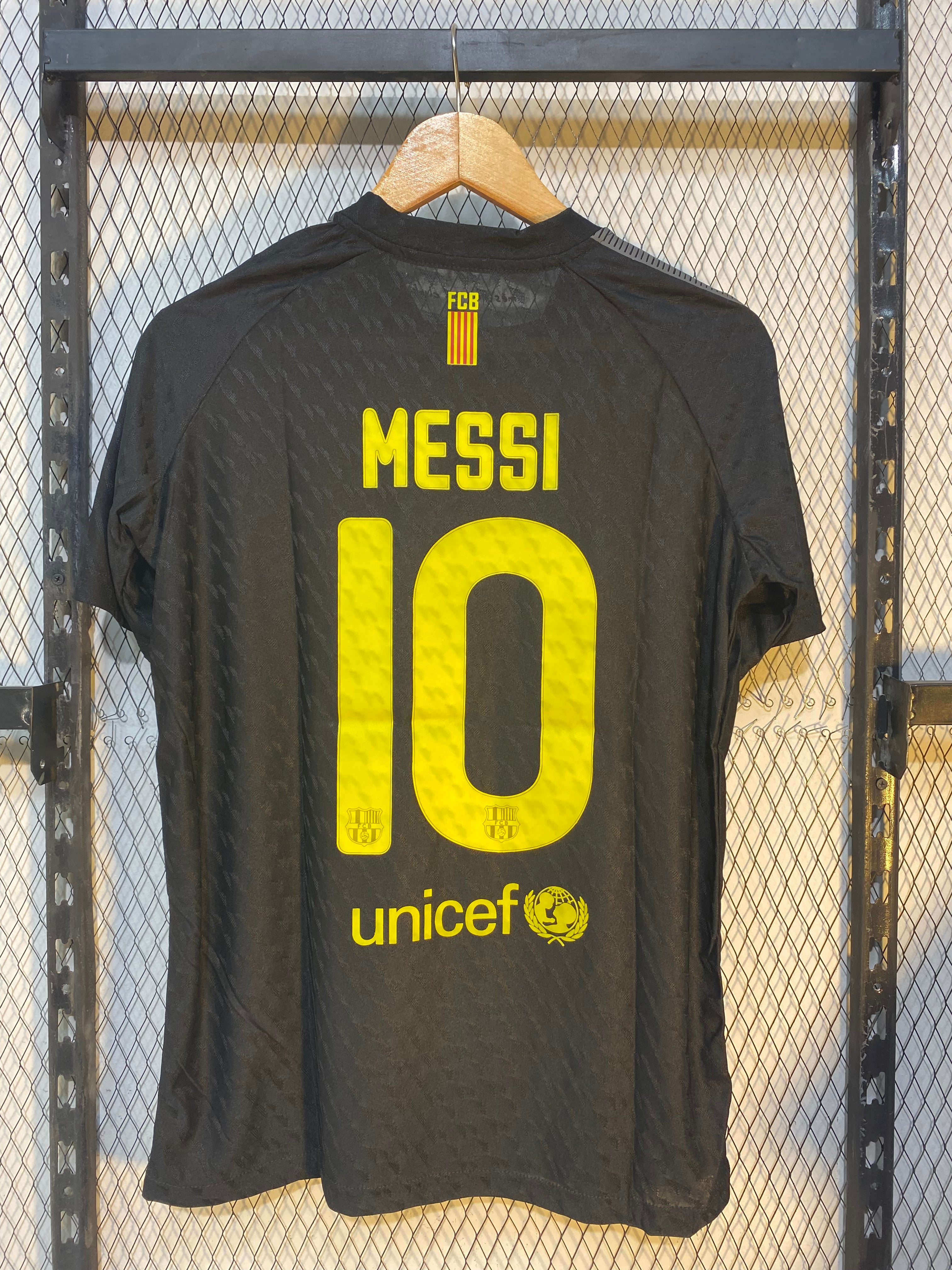 Barcelona 2011-12 Away Kit