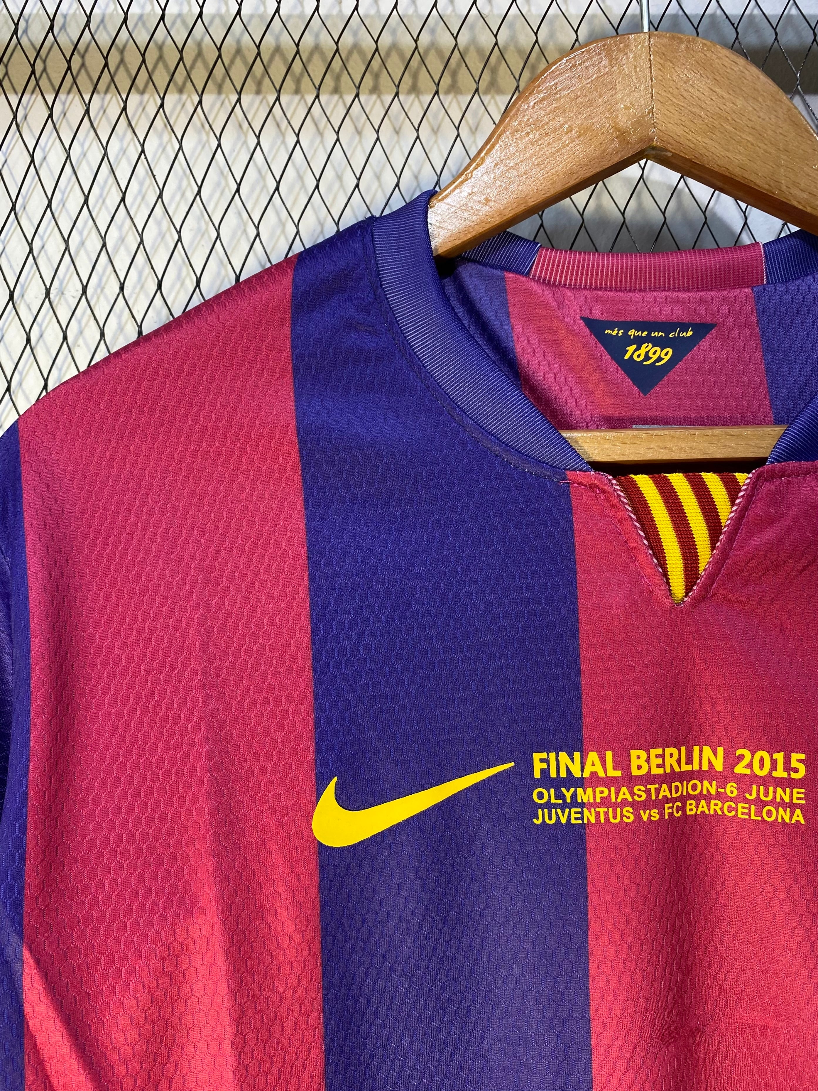 Barcelona 2015-16 Home Kit