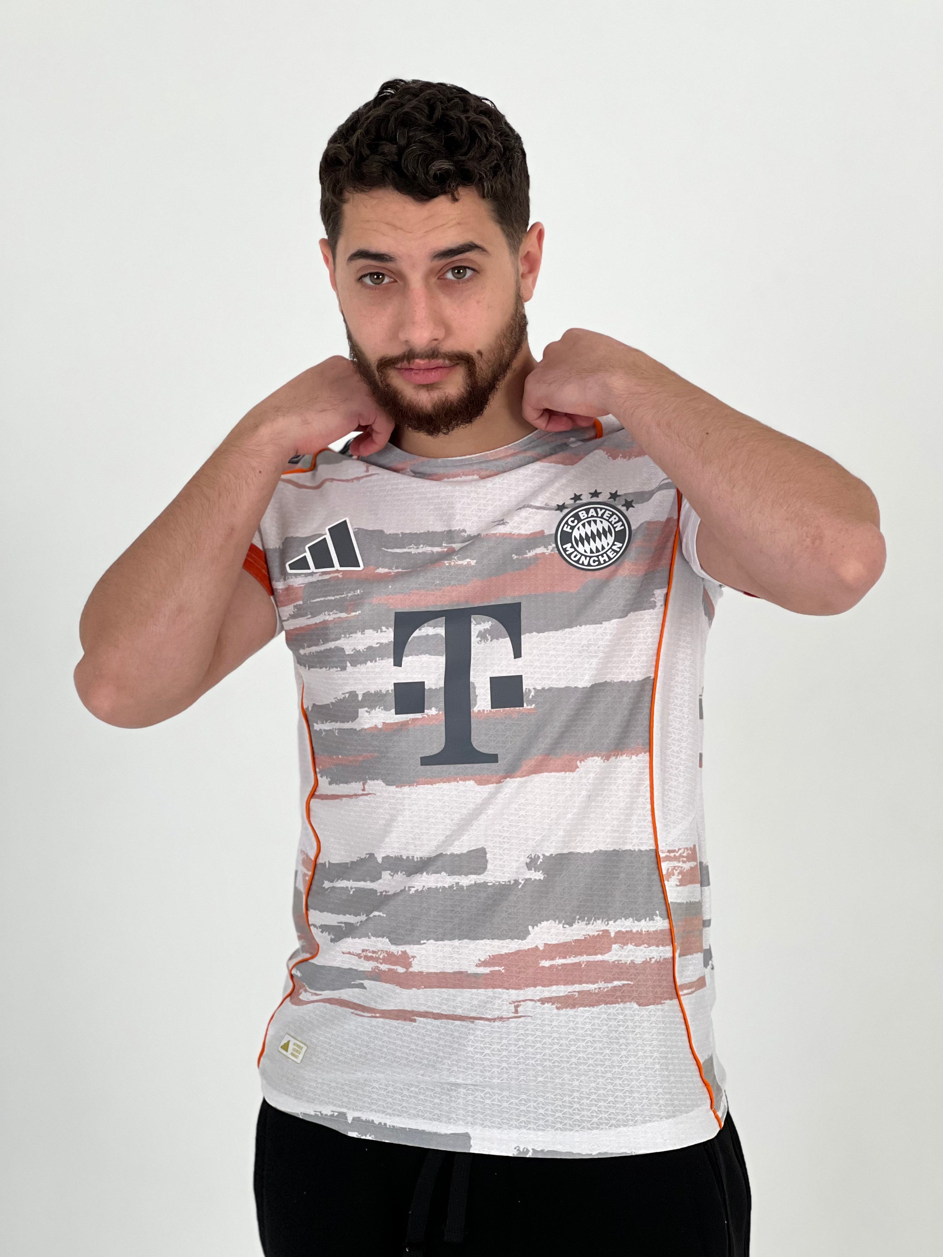Bayern Munchen 2025-26 Away Kit